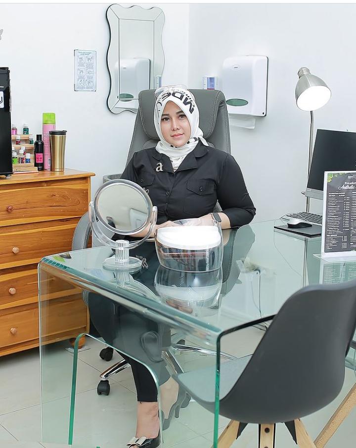 https://www.mdeclinic.id/storage/dokter/122d690282f84e7c24c47defe1f97a2e.jpg